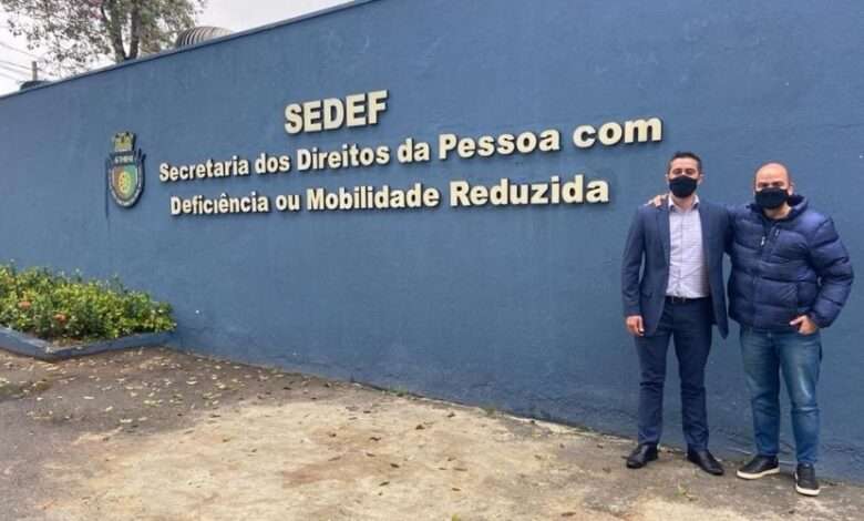 Caio Salgado ao lado de Olyntho Voltarelli na SEDEF