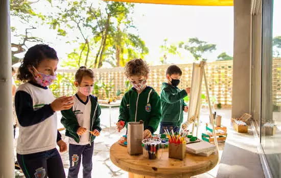 Crianças da Educação Infantil na escola